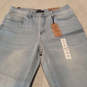 Classic Light Blue Skinny Jeans for Women